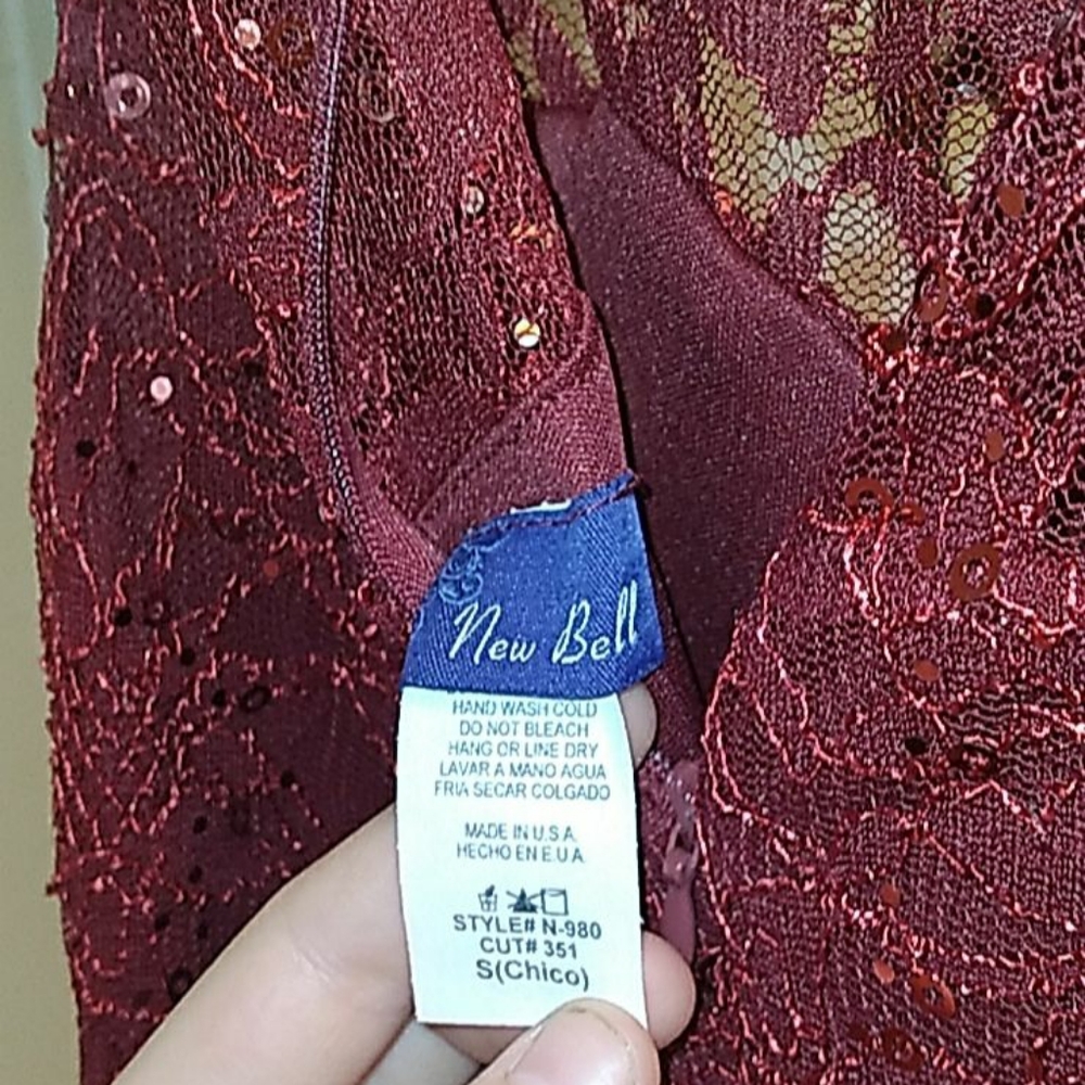 A dress - Picture 4 of 7